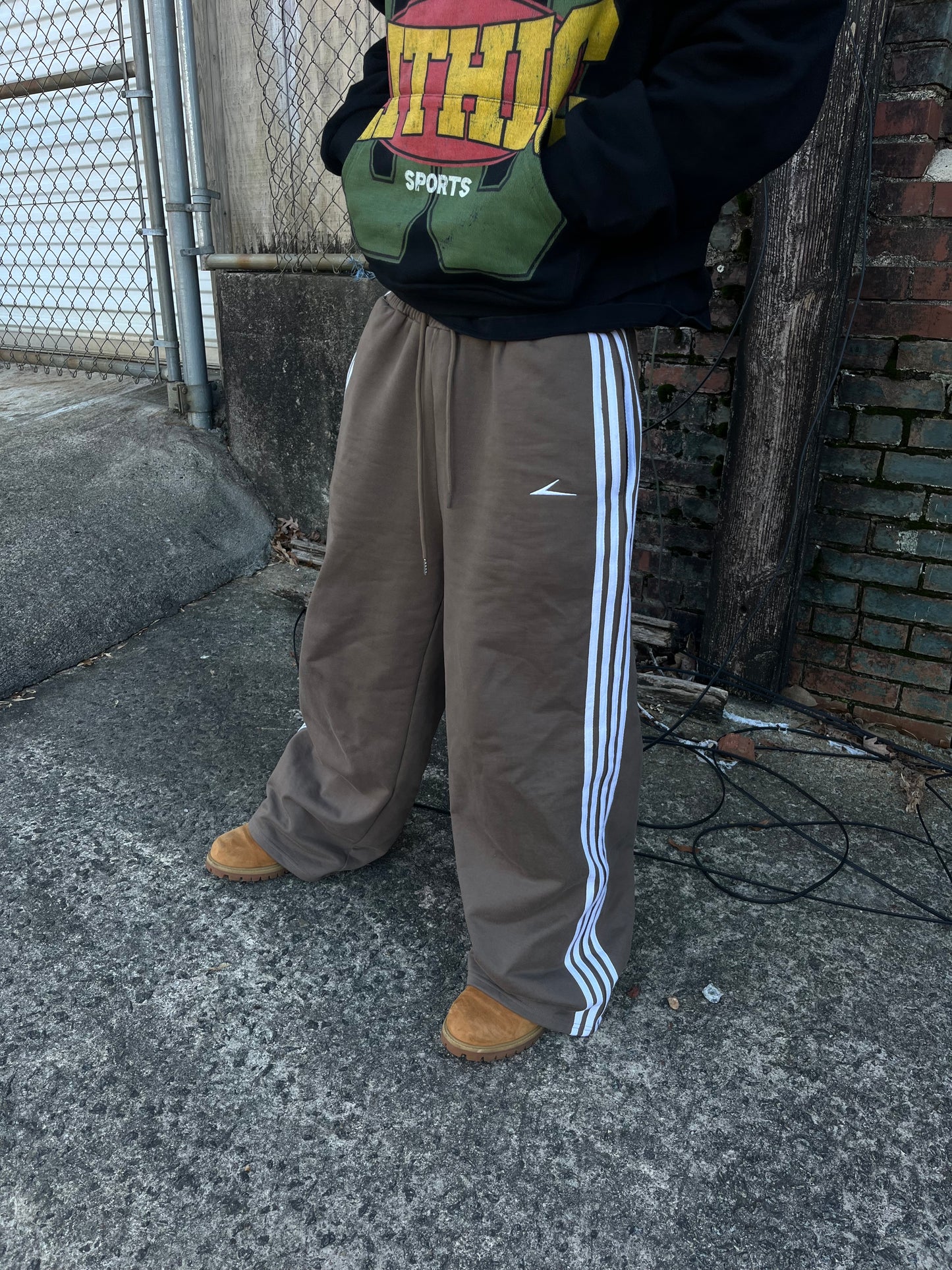 BROWN TRACK PANTS