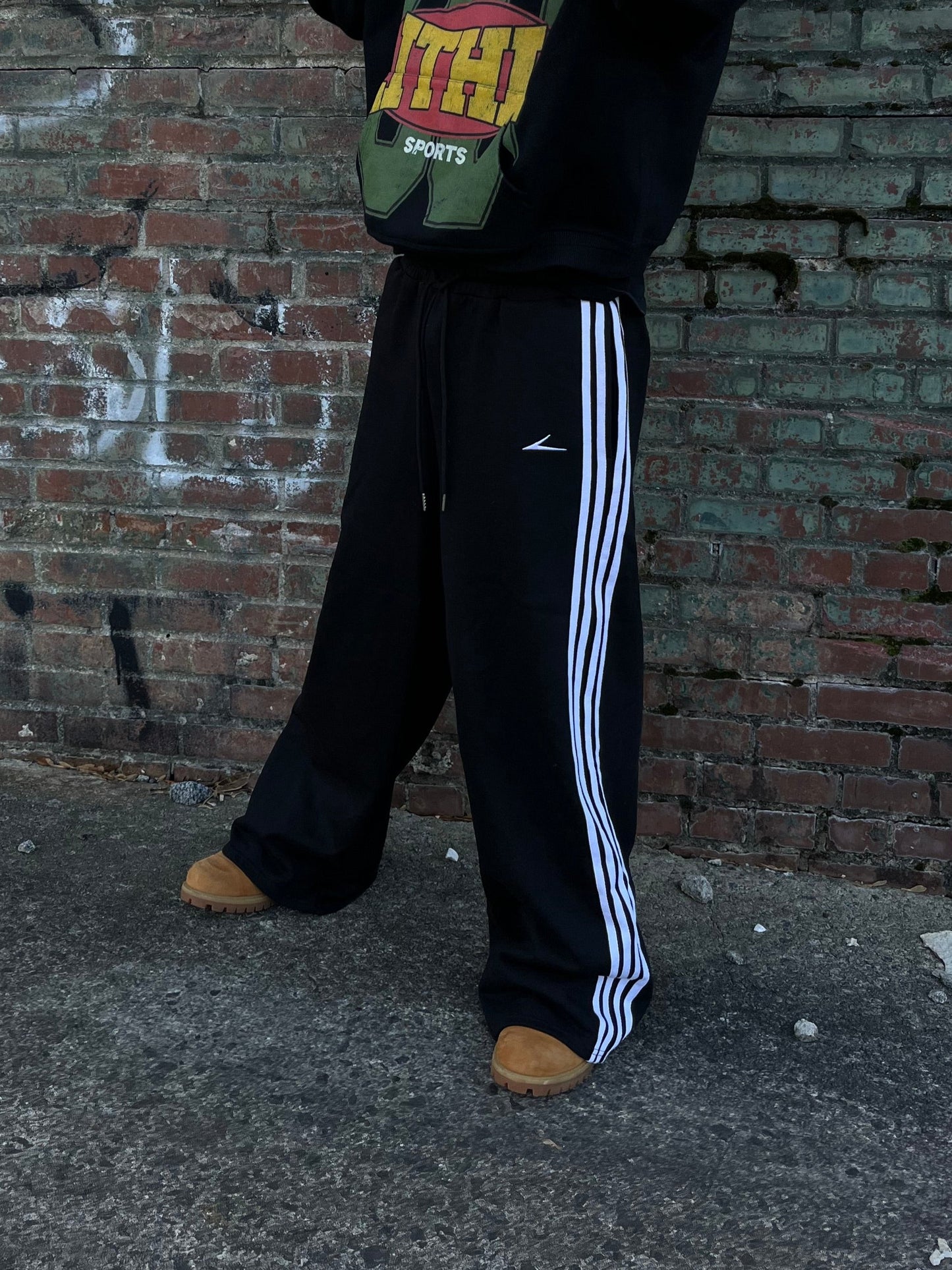 BLACK TRACK PANTS