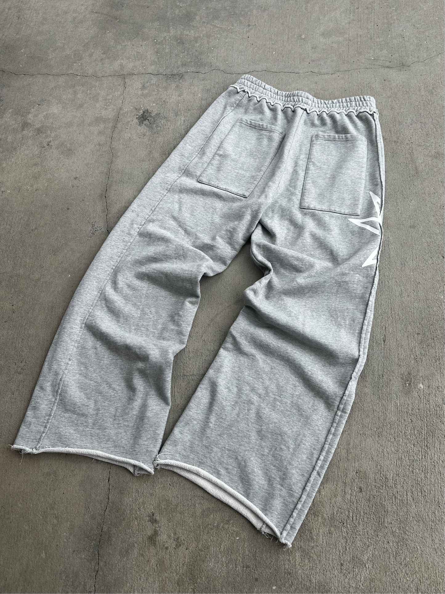 STAR SWEATS