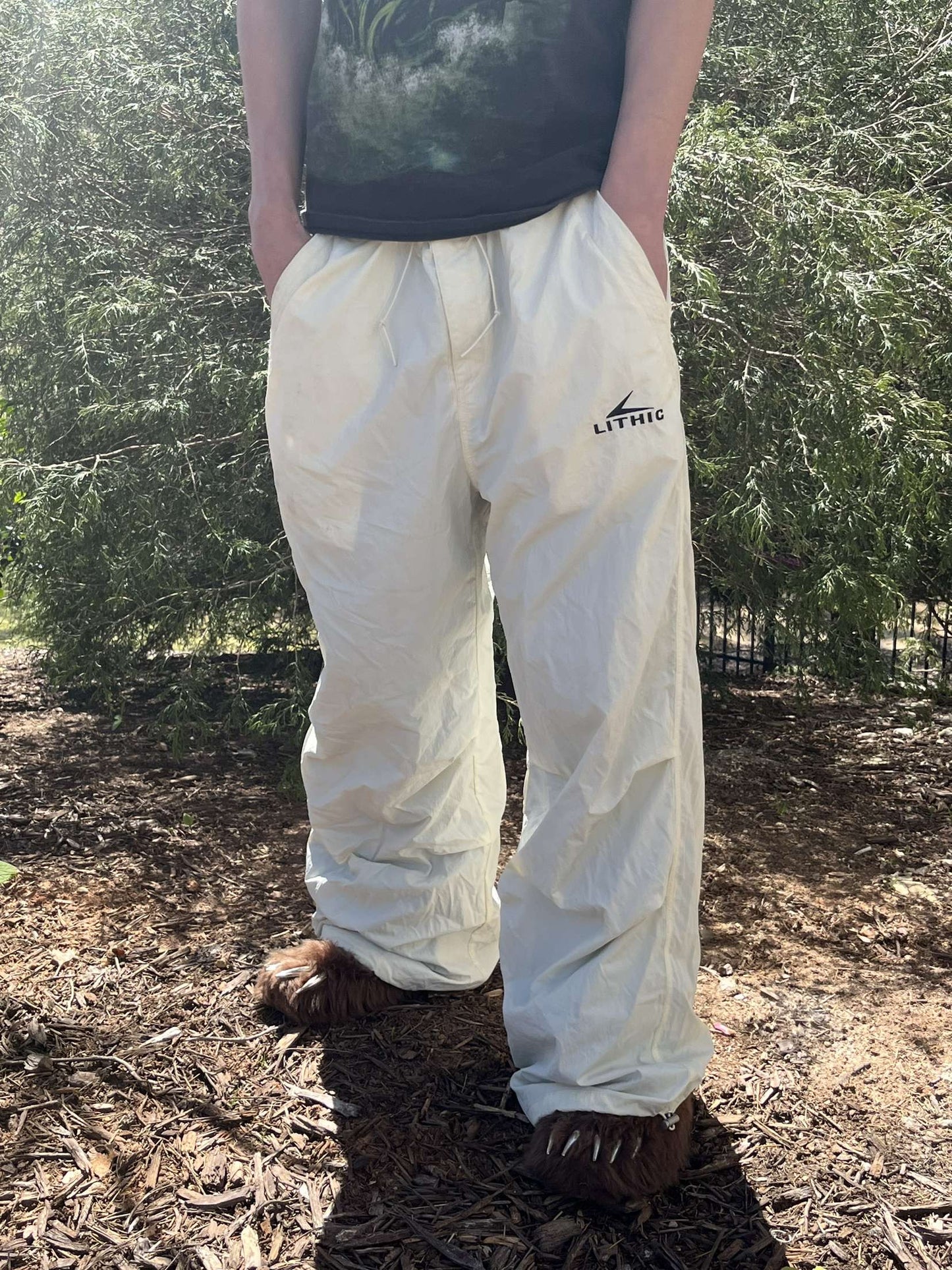 CREAM PARACHUTE PANTS